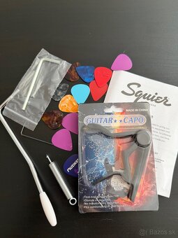 Fender Squier Sonic Stratocaster - 7