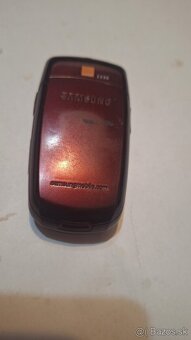 Samsung SGH-Z230 s nabijackou - 7