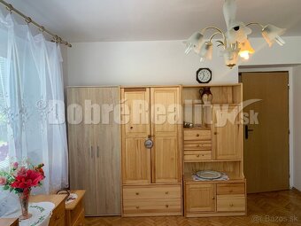 ZNÍŽENÁ CENA - Väčší 1 izb. byt na vyvýšenom prízemí v N - 7