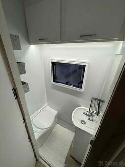 Obytný automobil Iveco - 7