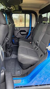 Jeep Gladiator 3,6 V6 - 7