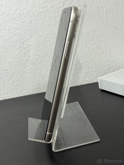 Predám Apple iPhone 11 256GB Silver Minimálne známky - 7