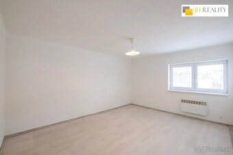 Predaj 2 izbový byt Nitra - Mlynárce, BÝVANIE AKO V DOME - 7