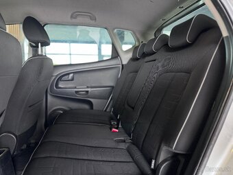 KIA Venga 1.4 Benzín 2010 - 7