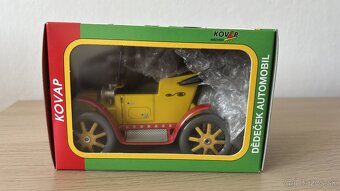 Retro hračka Dědeček automobil KOVAP - 7