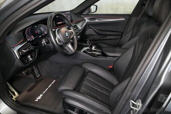 BMW 530d xDrive Touring G31 210kW MPaket Pano Laser H/K Tažn - 7