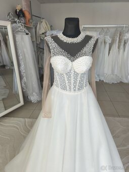 Predám perličkove svadobné šaty s jemné trblietavou sukÚPLNE - 7