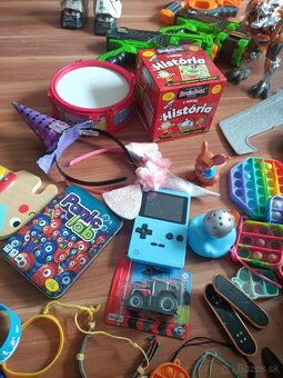 Rôzne hračky/drobnosti - 7