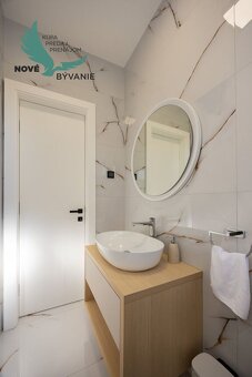 Na predaj luxusná vila s bazénom, výhľadom na more , komplet - 7