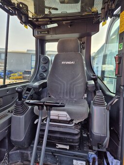 9 t bager Hyundai R80CR-9A - 7