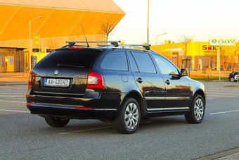 Škoda Octavia Combi 2.0 TDI 4x4 Elegance - 7
