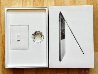 MacBook Pro 13", model A1708, NOVÁ BATERKA - 7