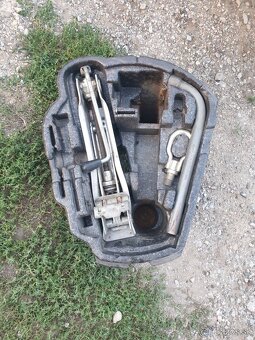 Rozpredam Golf 4 1,6 benzin 74kw - 7