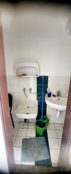 Ponúkame na prenájom kancelárske priestory v centre mesta. - 7