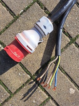 Predam 5 zilovy kabel, vhodny na stavbu - 7