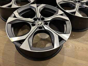 Originální alu kolesa R19 Škoda Octavia RS - 7