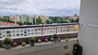 3i byt s krásnym výhľadom, loggiou Petržalka - 7