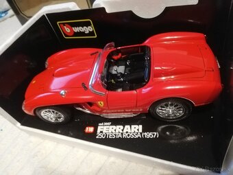 1:18 FERRARI 250 testa rossa 1957 Bburago - 7