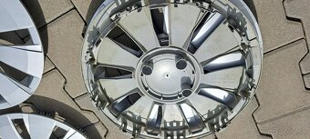 Volkswagen UP puklice kryty kolies - 7