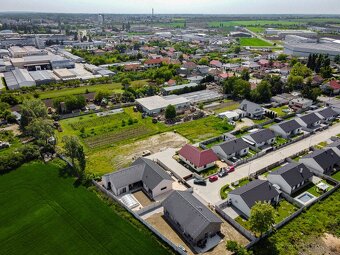 Na predaj | Stavebné pozemky 400 m² - Sereď - 7