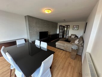 Predám celoročne obývateľnú záhradnú chatu/dom v Dúbravke - 7