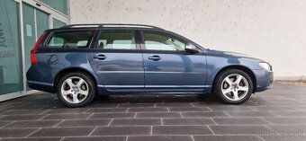 VOLVO V70 – 2.4D 136 kW – 2011 – Manuál - 7