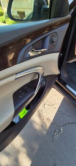 Opel insignia - 7