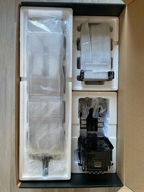1:18 Mercedes-Benz Actros GigaSpace + Transporter - 7