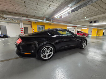 Ford Mustang GT 5.0 - 7