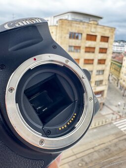 Predám Canon EOS 500D (telo) - 7