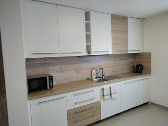 NOVOSTAVBA: 6-izbová CHATA, VL pozemok 484 m2 v Martine - 7