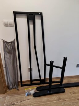 Rohovy stol IKEA BEKANT - 7