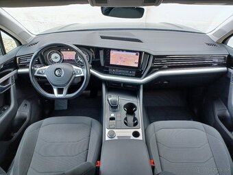 VW Touareg 3.0 V6 TDI SCR 170 kW/231k AT8 - 7