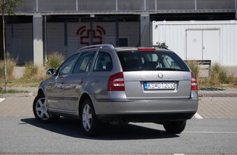 Škoda Octavia Combi 1.6 Elegance - 7