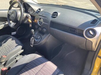 Mazda 2 - 7