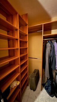 Ponúkam Vám na predaj 3 izbový byt s loggiou na Pereckej ul. - 7