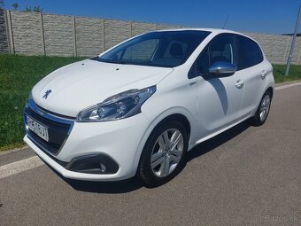Peugeot 208 1.2  PureTech STYLE - 7