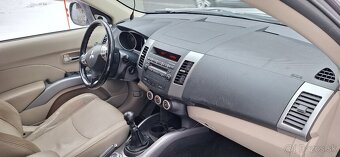 Predám Mitsubishi Outlander 4 x 4 - 7