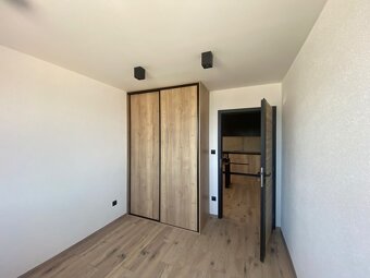 Prenájom 3-izb. bytu s garážou a terasou - 7