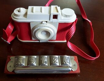 staré hračky : pásový buldozér  KDN a iné - 7