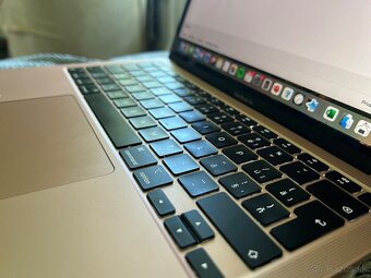Apple MacBook Air M1 8GB 256GB 13-palcový Rose Gold - 7