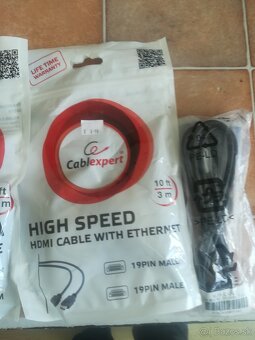 VGA KÁBLE a HDMI KABEL - 7