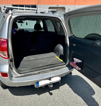 Toyota Rav 4x4 - 7