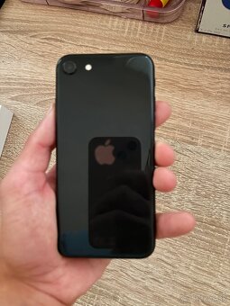iPhone SE 2020 128GB - 7