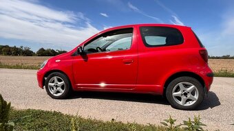 Toyota Yaris 2004 - 7