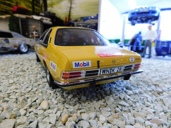 model auta Opel Commodore závodný Otto mobile 1:18 - 7