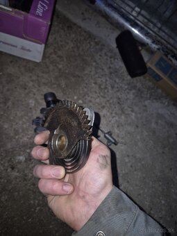 Náhradné diely - 7