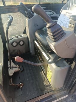 Minibager Bobcat E17 - 7