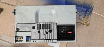 Predam RNS310 VW + kod - 7