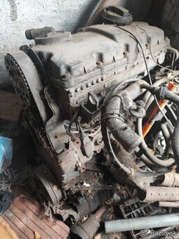 Predám motor na vw Passat B5,5 1,9TD 96kw rok výroby 2003 - 7